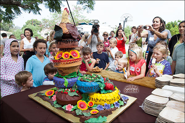 Wicked Goodies Rooster Cake on Fabulous Cakes Show