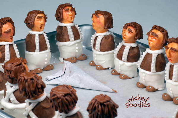 Gumpaste Oompa Loompa Figurine Tutorial