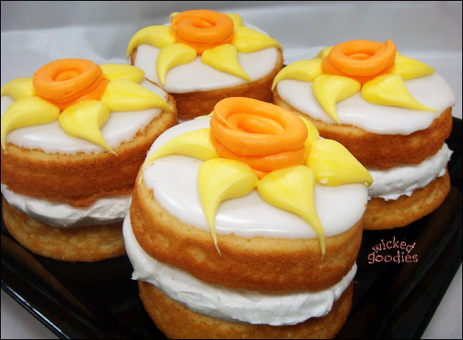 Daffodil Cakes