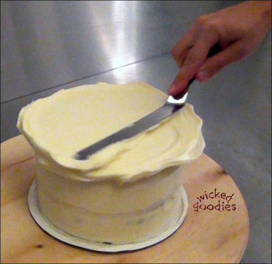 How to Frost a Cake