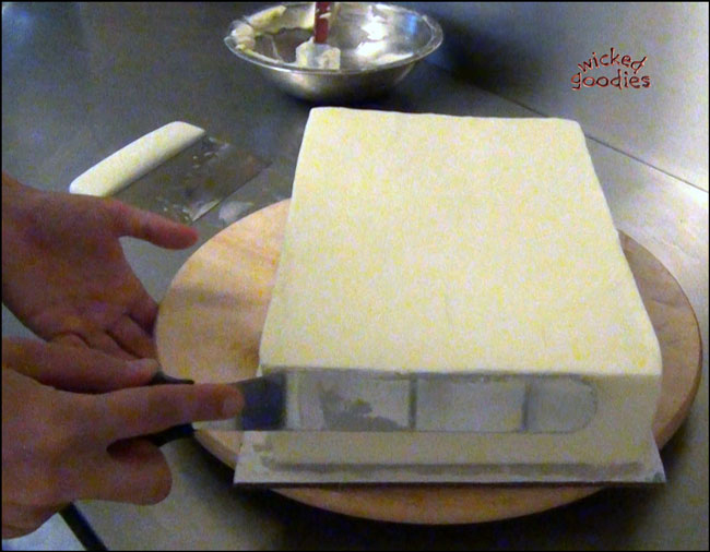 How to Frost a Rectangular Sheet Cake