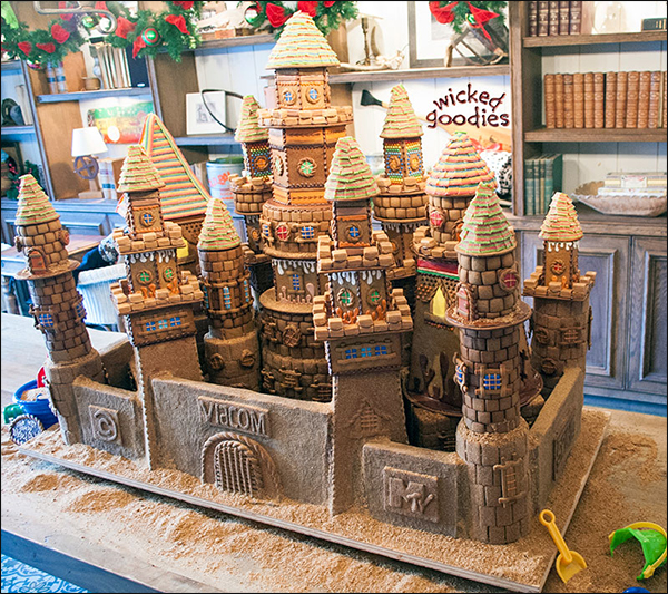 Gingerbread House Cookie Sandcastle