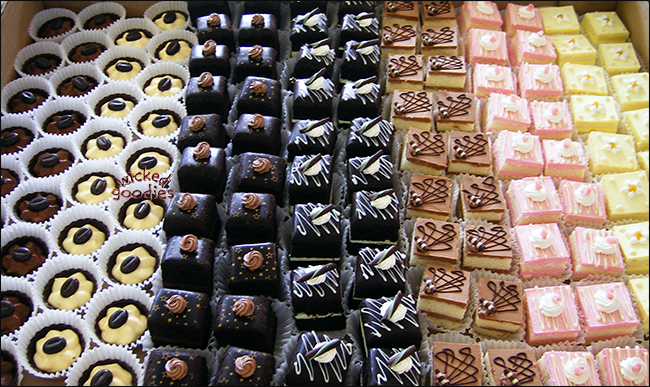 Mini Pastries Petit Four