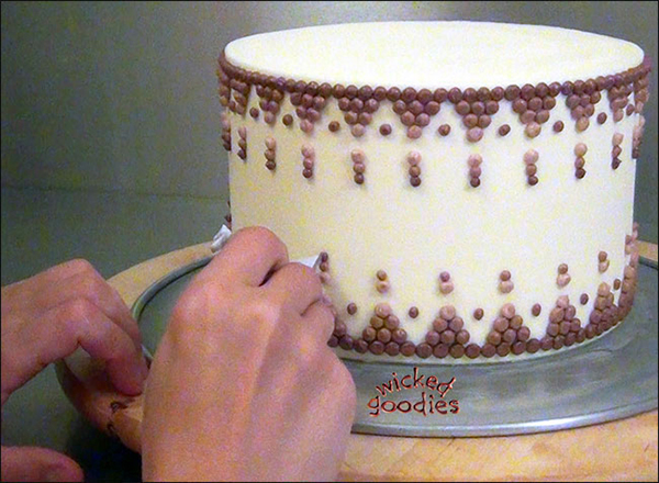 Buttercream Dot Cascade Design