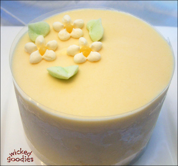 Individual Lemon Mousse Cake