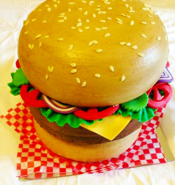 3D Cheeseburger Cake made by Jan